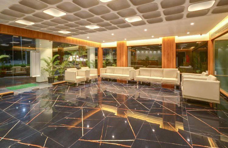 Pinnacle Grand Hotel Ахмедабад Екстер'єр фото